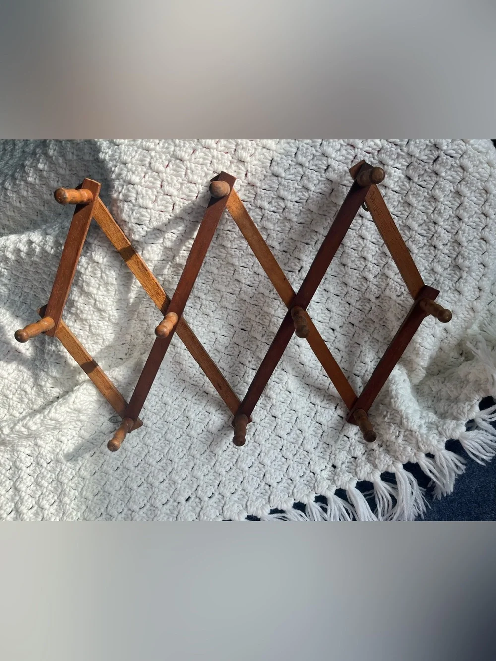 Vintage Wooden Expandable Peg Rack - Warm Brown Wall Decor